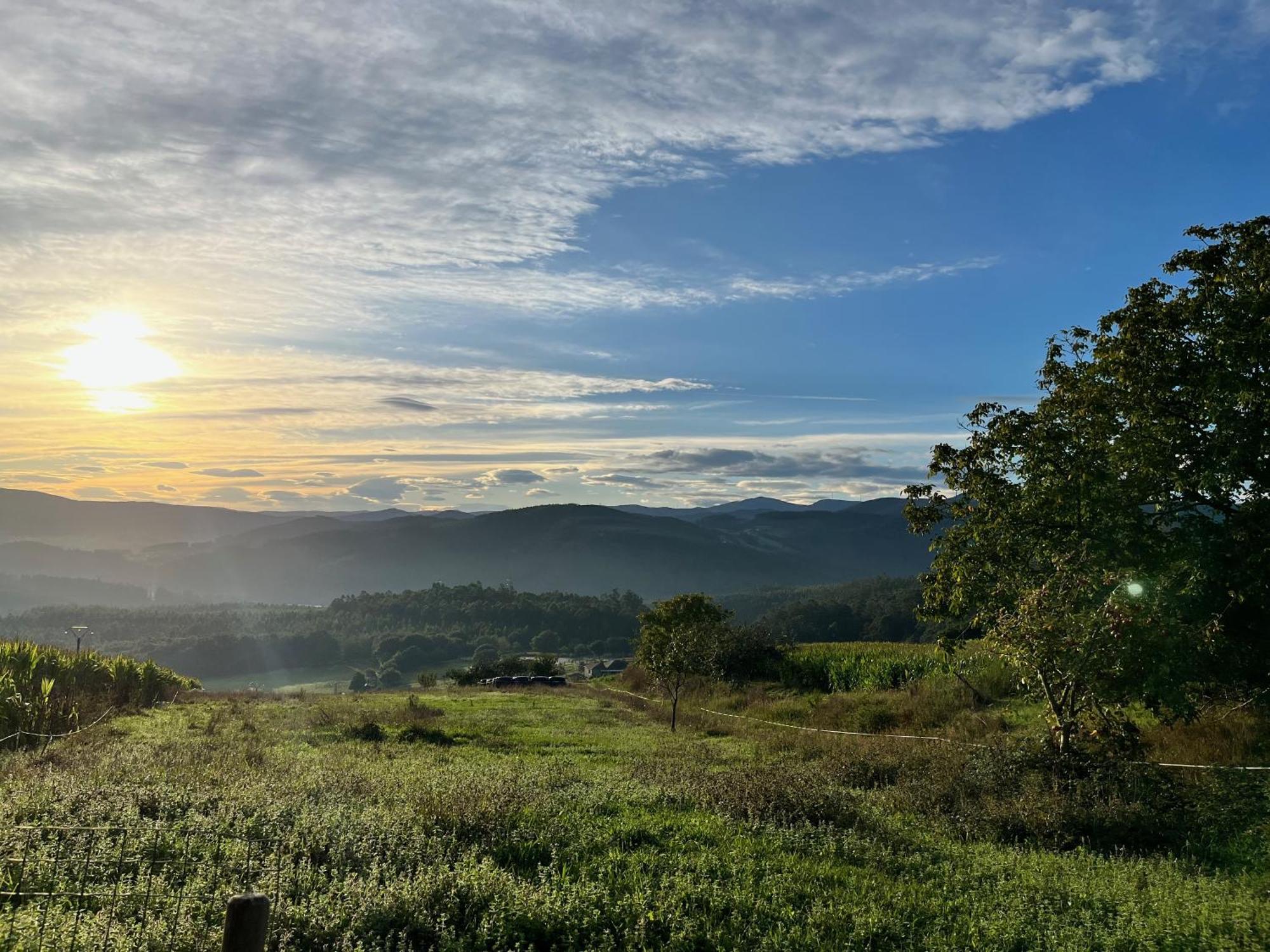 Villa Casita Feliz Entre Montanas Y Cerca Del Mar Trabada Esterno foto